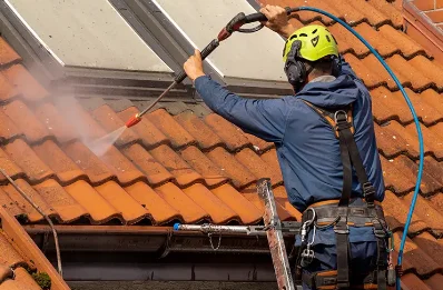 Démoussage et hydrofuge de toiture à Chagnon